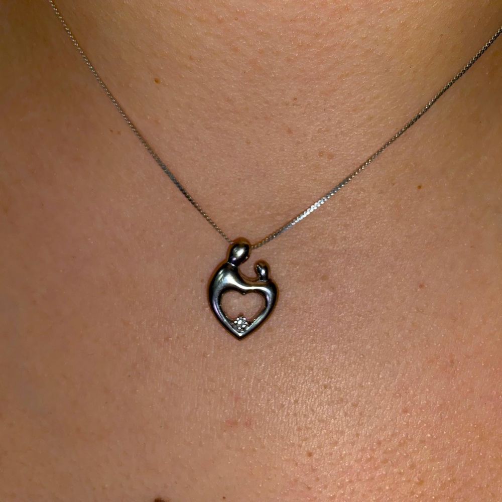 mothers loving embrace to her child and cubic zirconia sterling silver 925 chain